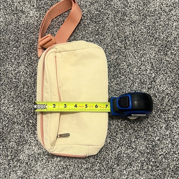 Thirty-One Fanny Pack - Picture 6 of 6